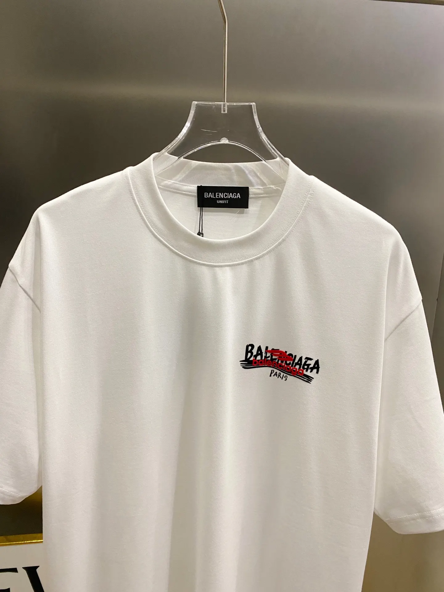 Balenciaga 塗鴉字母印花圓領短袖T恤 白色(數字9) Balenciaga 塗鴉字母印花圓領短袖T恤 白色(數字9)