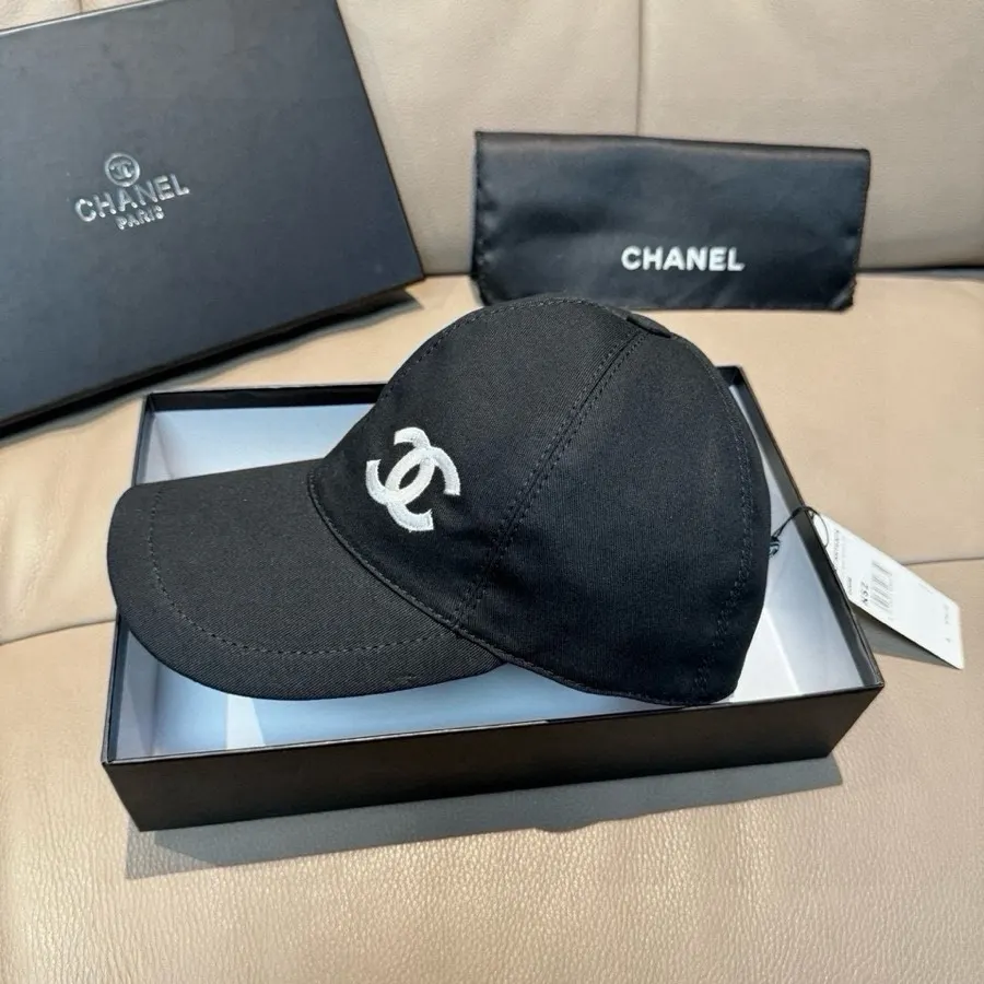 Chanel 黑色Logo棒球帽 休闲配饰