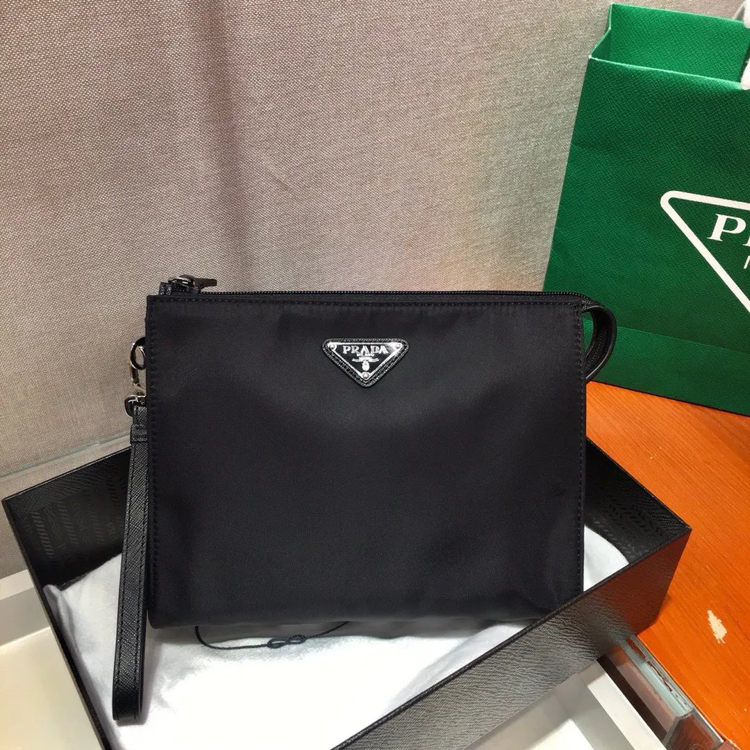Prada Re-Nylon 皮革 三角标 手拿包