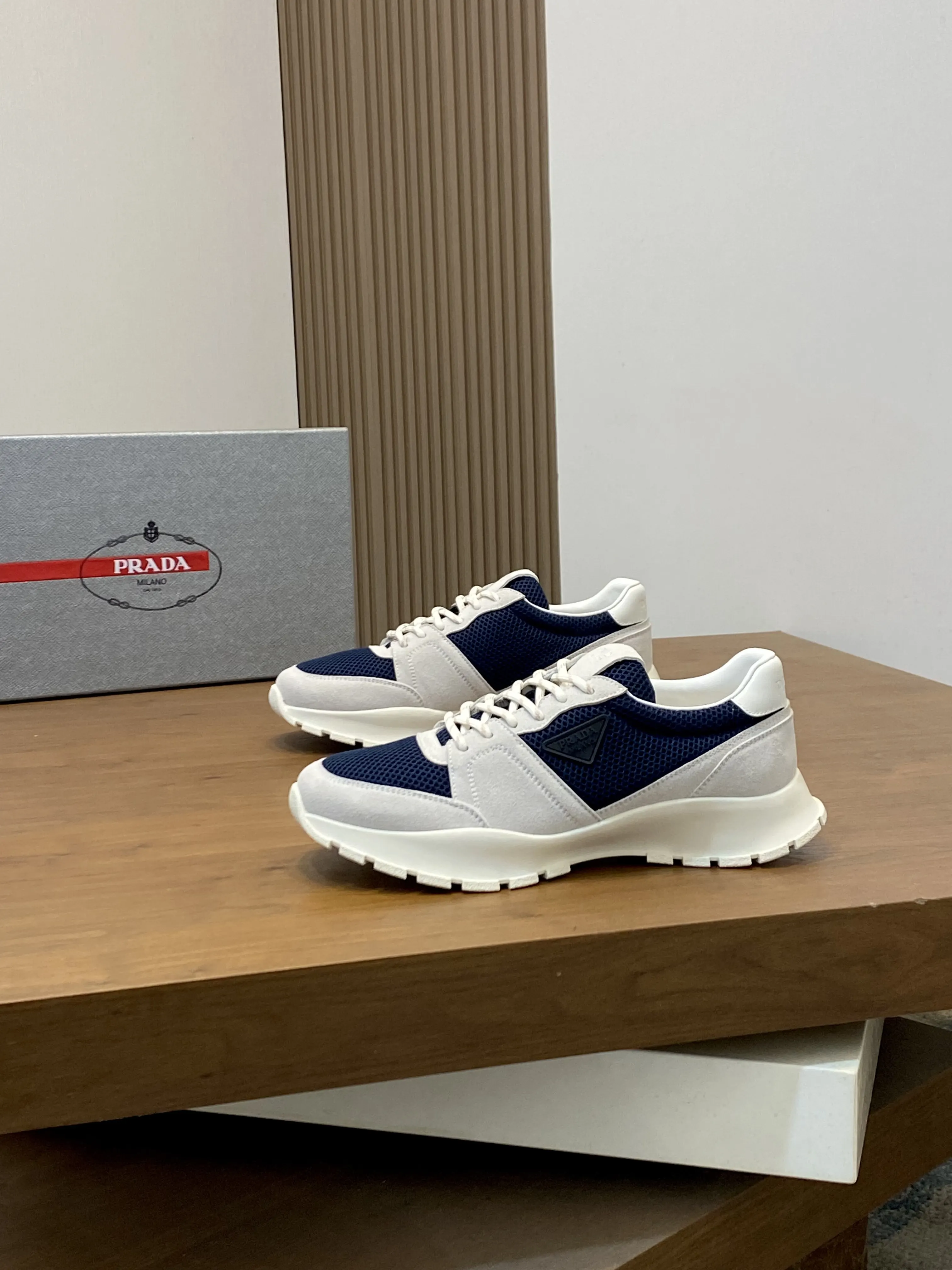 Prada 皮革 印花 运动鞋