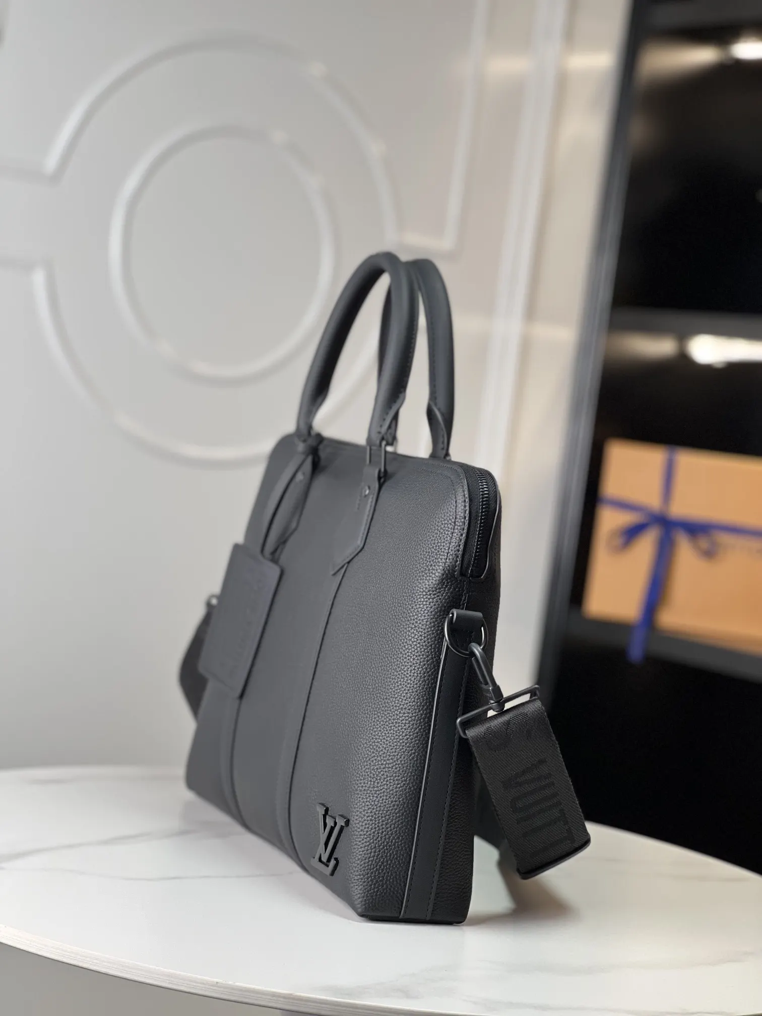 LV 牛皮 收纳包 旅行收纳款