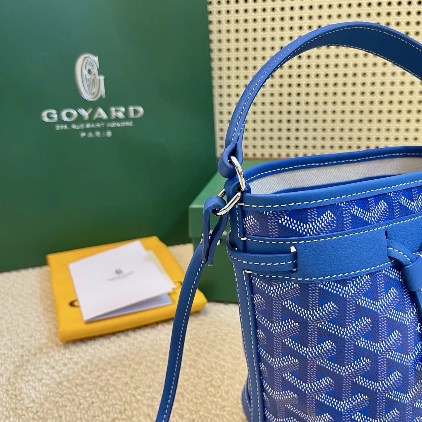 Goyard 皮革 轻盈小巧去始终保持标志性水桶百搭造型 水桶包 休閒水桶款