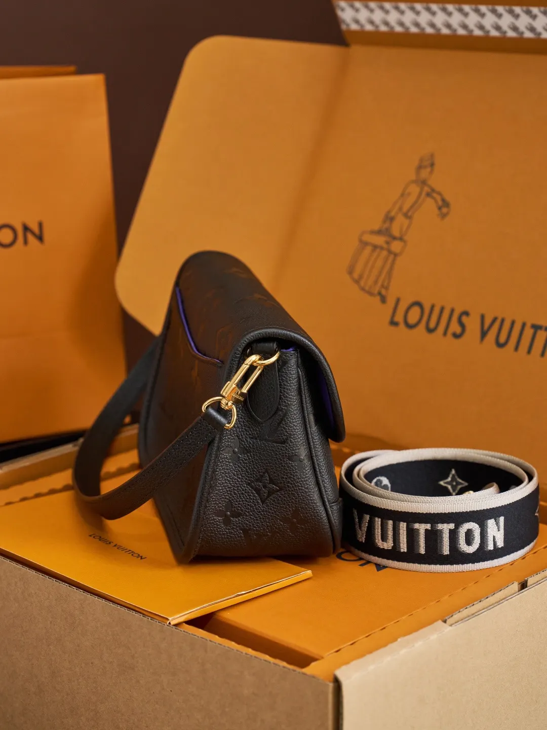 Louis Vuitton 黑色 Monogram 斜挎包
