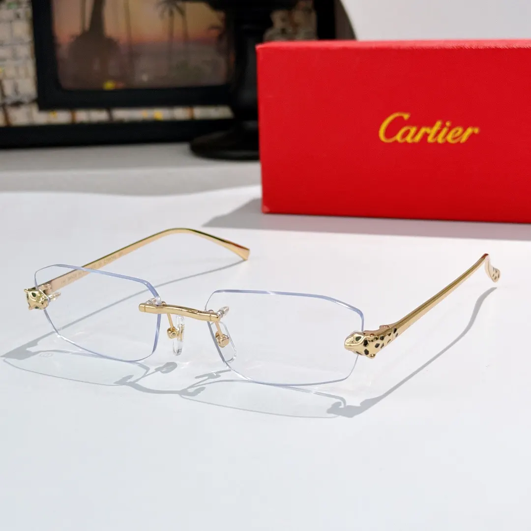 Cartier 墨镜 时尚防晒款 款24