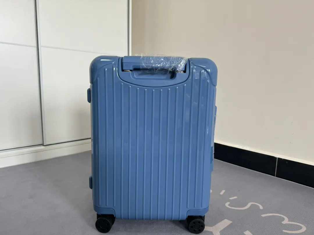 黑色 白色 Essential系列 湖水藍 尺寸 行李箱 旅行拉杆款 輕便出行款