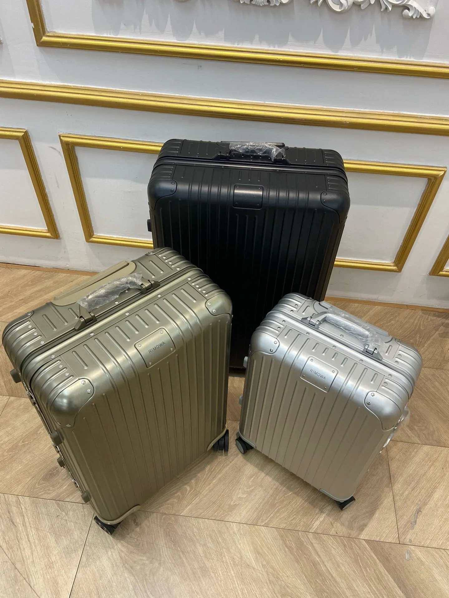黑色 蓝色 Tsa国际海关锁通网国际畅通无阻 行李箱 旅行拉杆款 轻便出行款
