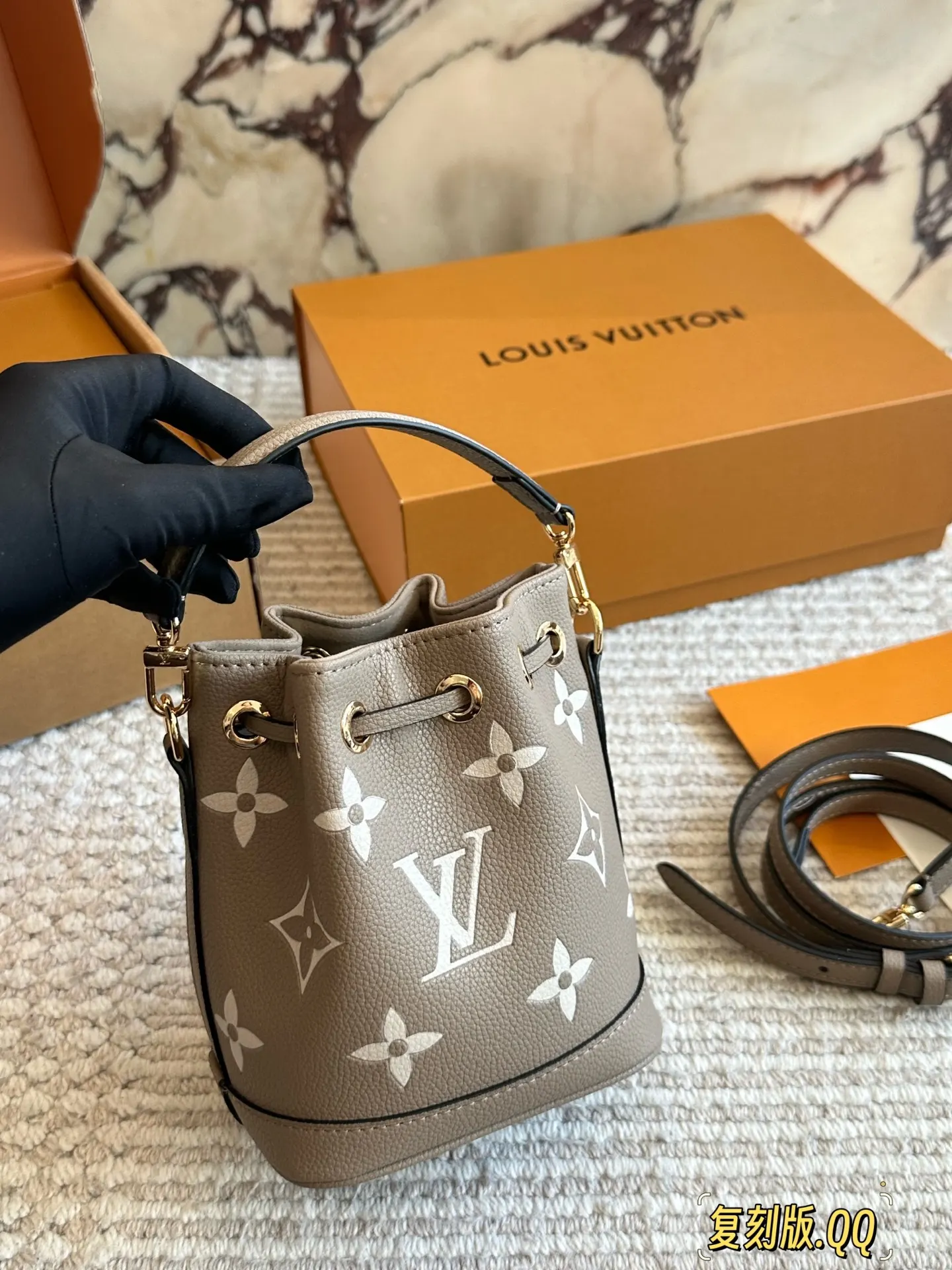 Louis Vuitton Monogram Bucket Bag Casual