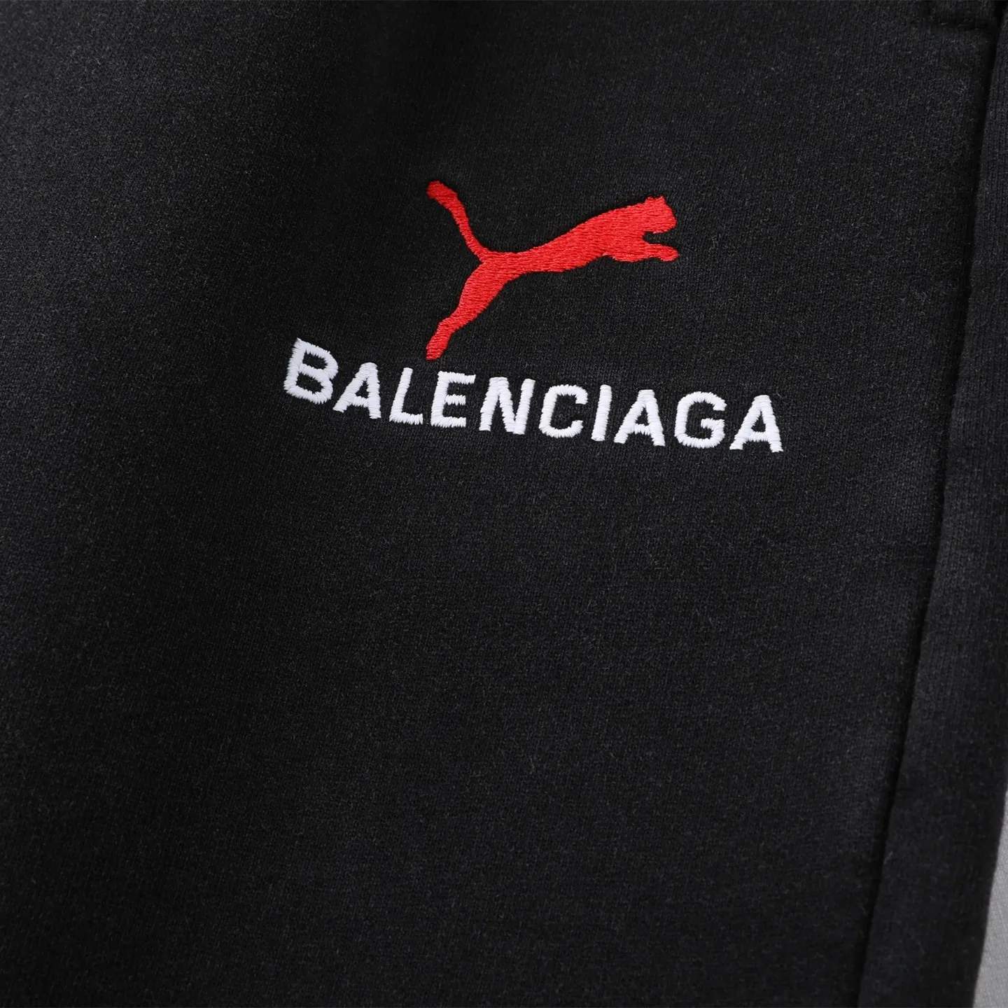 Balenciaga 短裤