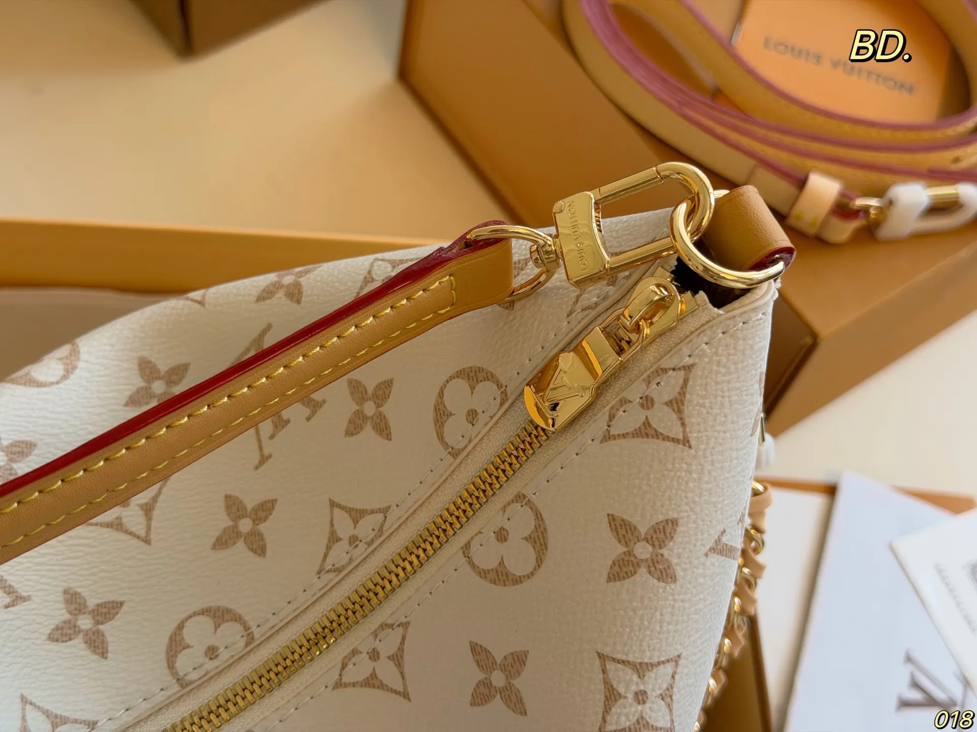 LV 掛件 × Mul 鏈條包 精致鏈條款