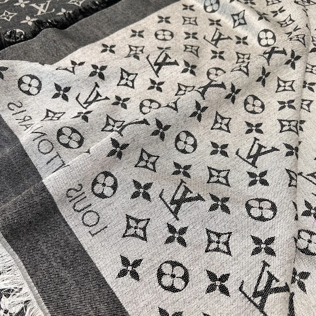 Louis Vuitton 羊毛 提花 四叶草 披肩 保暖披肩 圍巾