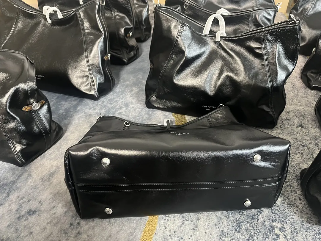 CarryAll 羊皮 跳码渠道级 中号羊皮 Ca 腋下包 復古腋下背款
