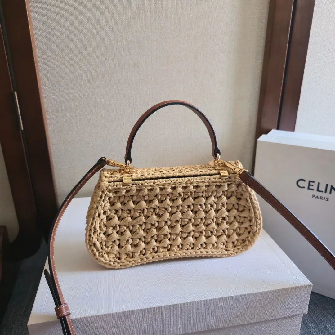 Celine Triomphe 老花 斜挎包 轻便斜挎款