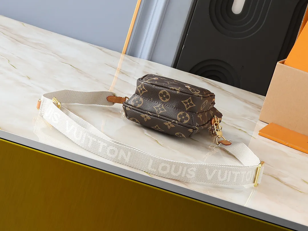 Monogram Chain Bag Leather