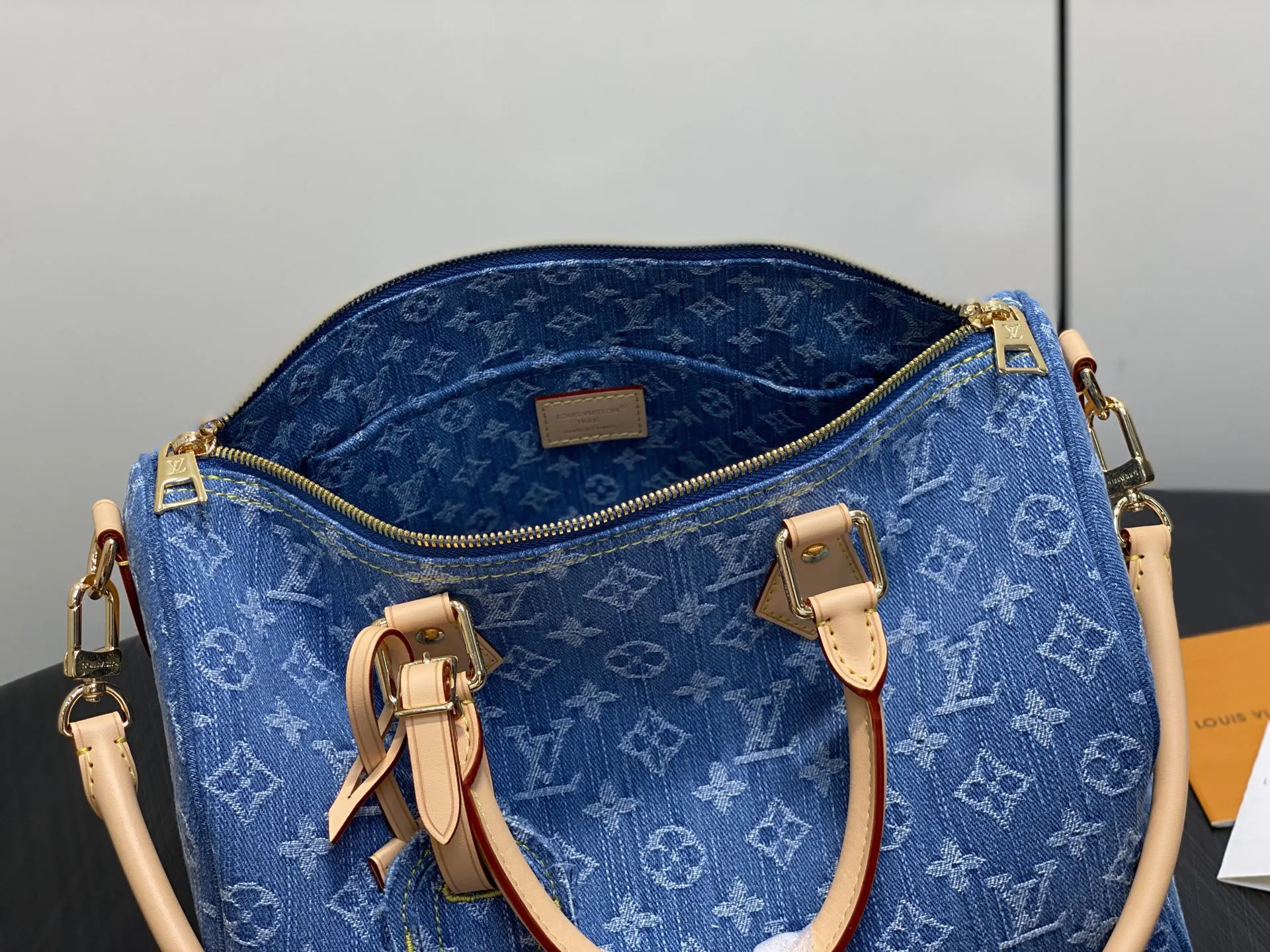 LV 藍色老花Speedy手袋 手提斜挎款(數字21) LV 藍色老花Speedy手袋 手提斜挎款(數字21)