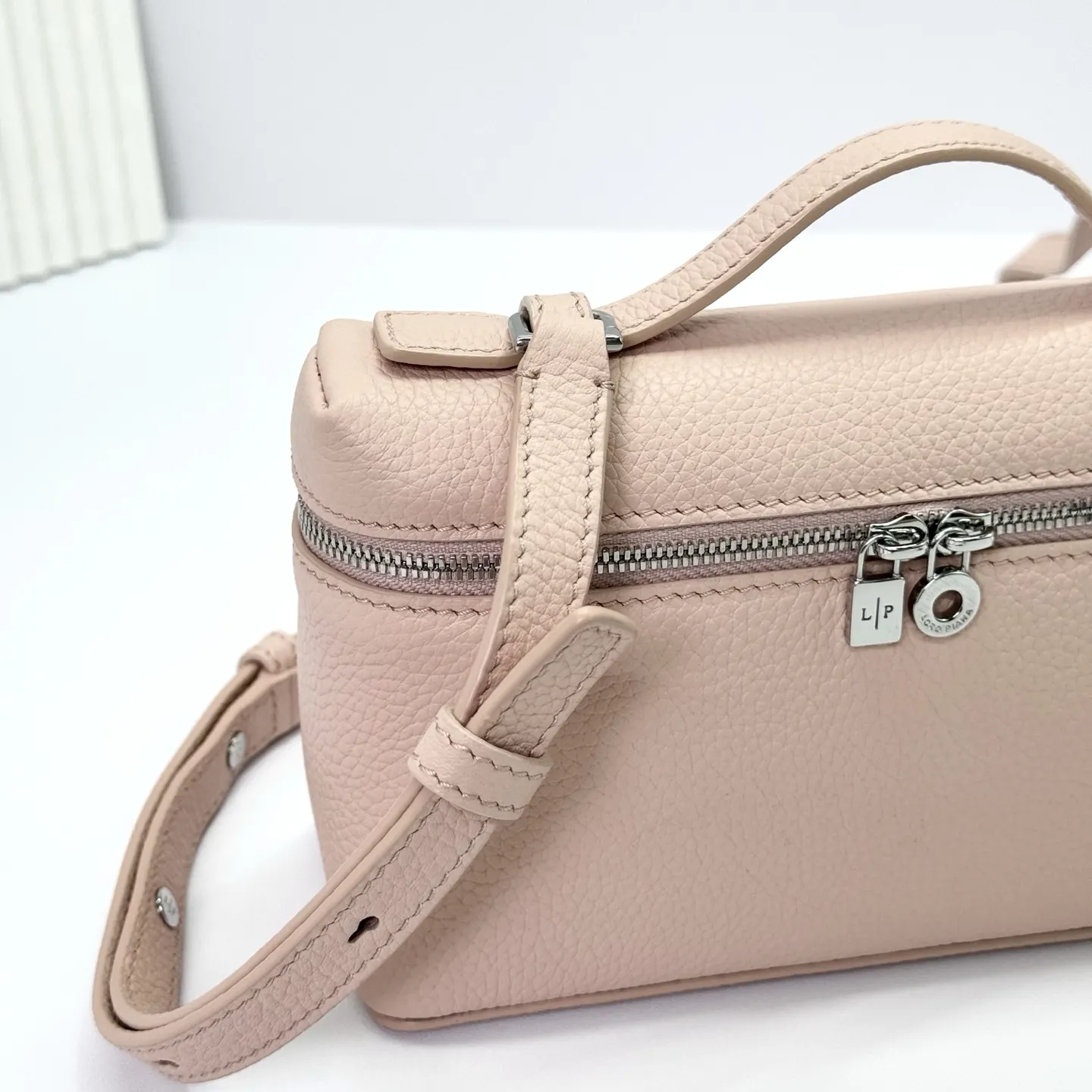 Silver Clutch Bag Leather Image 9 Silver Clutch Bag Leather Image 9