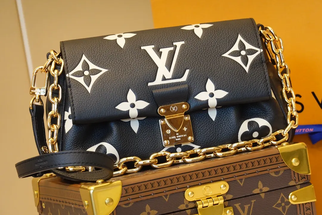 LV 白色 Mo链条包 精致链条款