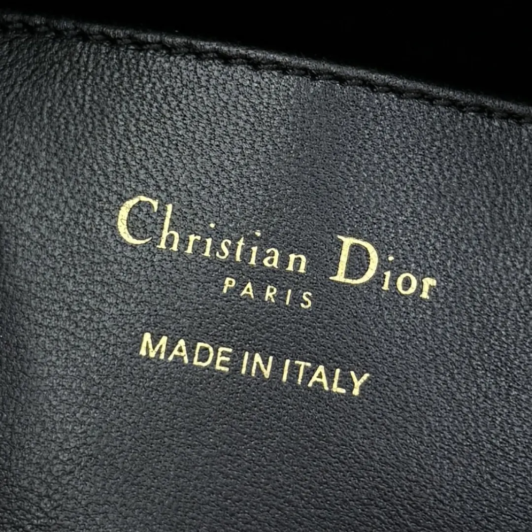 Dior Caro 黑色羊皮链条包 精致斜挎款