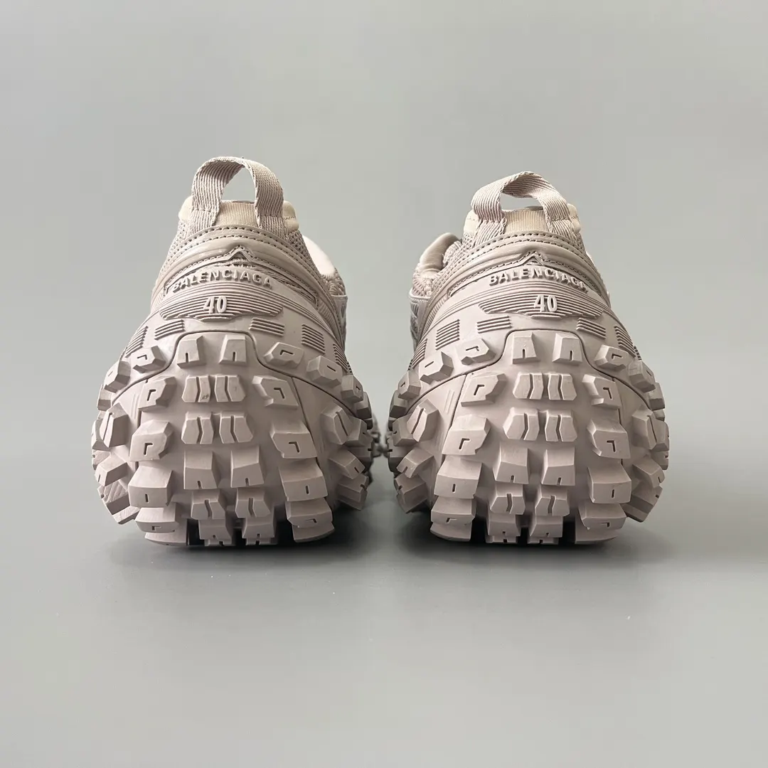 Balenciaga 棕色 运动鞋