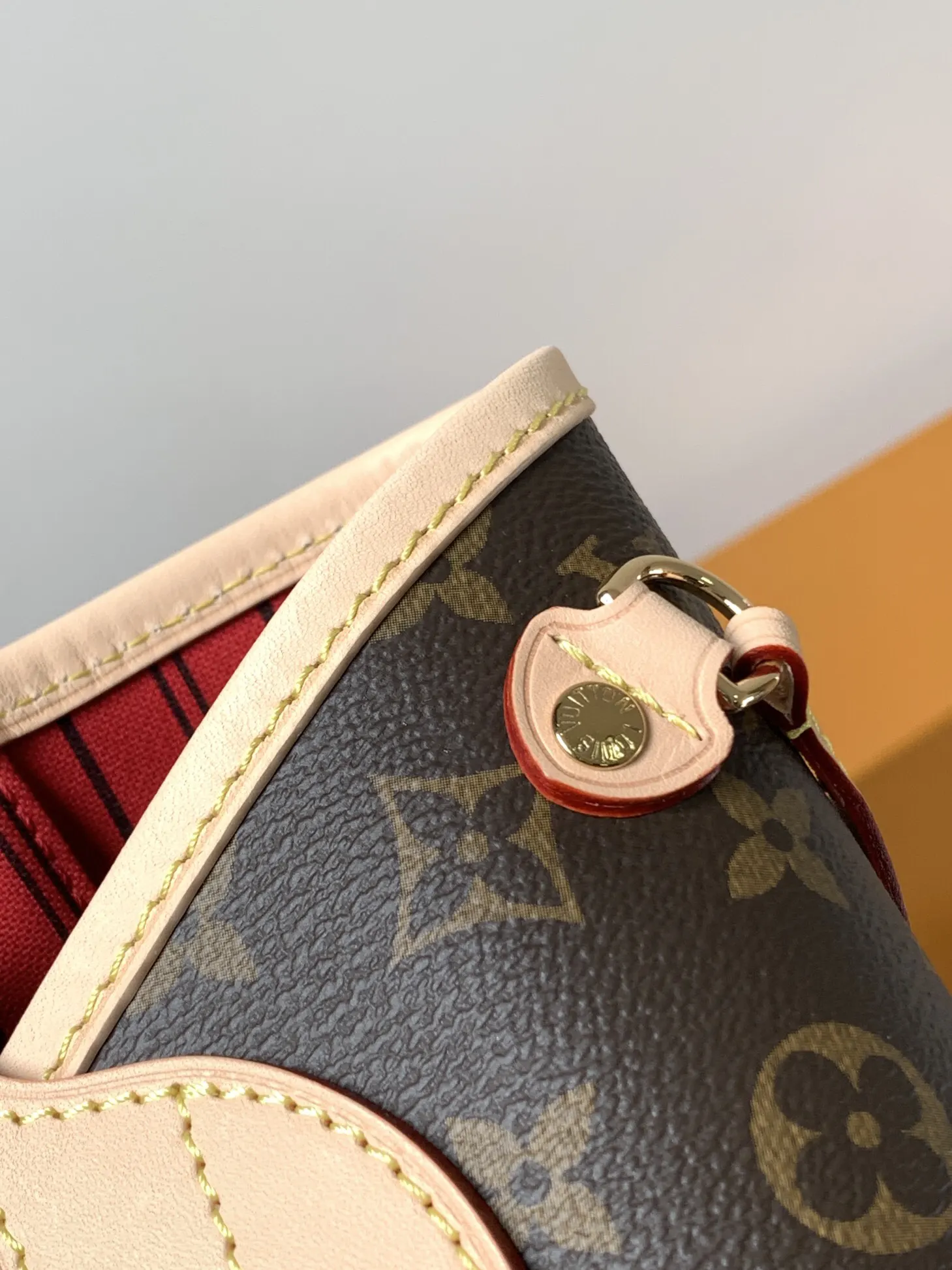 LV Neverfull 金色 牛皮 手拿包 精致手拿款