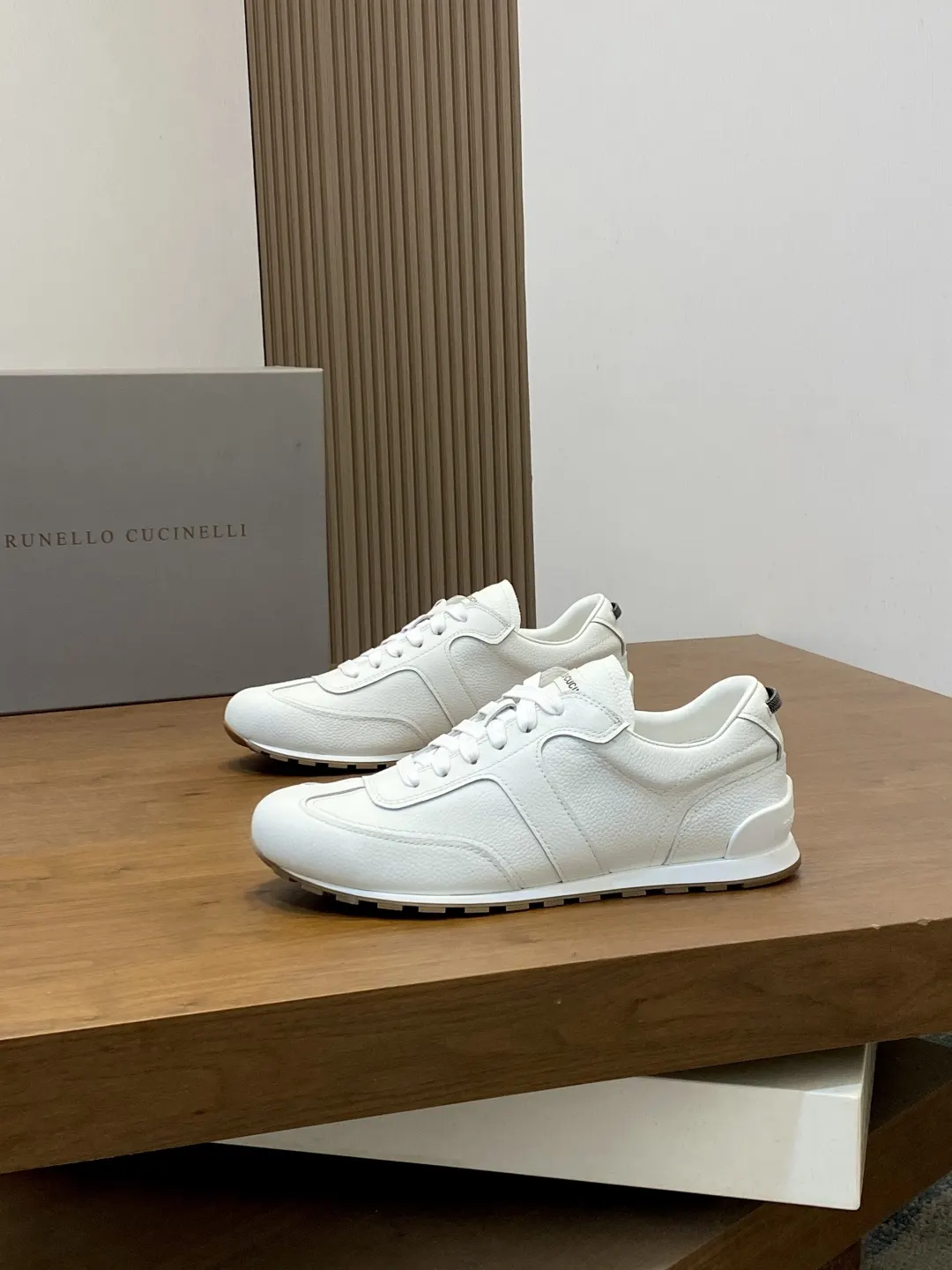Brunello Cucinelli SS 白色 運動鞋 休閒百搭款(數字3) Brunello Cucinelli SS 白色 運動鞋 休閒百搭款(數字3)