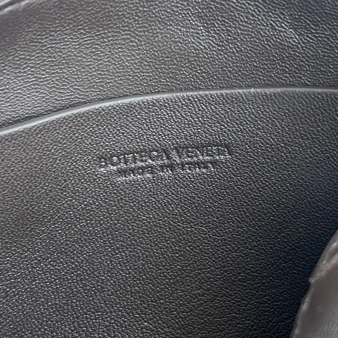 Bottega Veneta 腋下包 復古腋下背款(數字9) Bottega Veneta 腋下包 復古腋下背款(數字9)