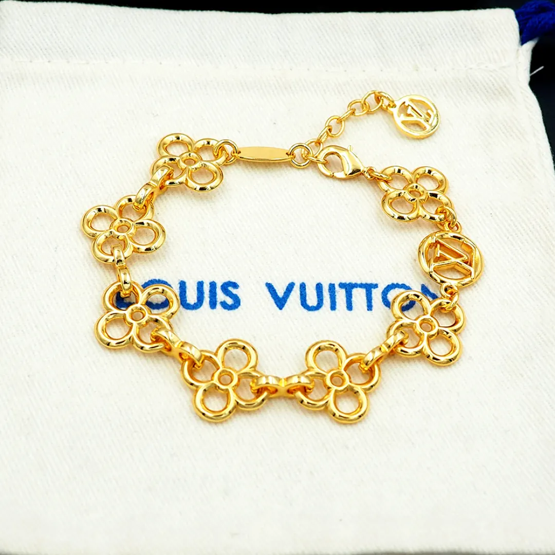 LV Charms bracelet Image 3 LV Charms bracelet Image 3