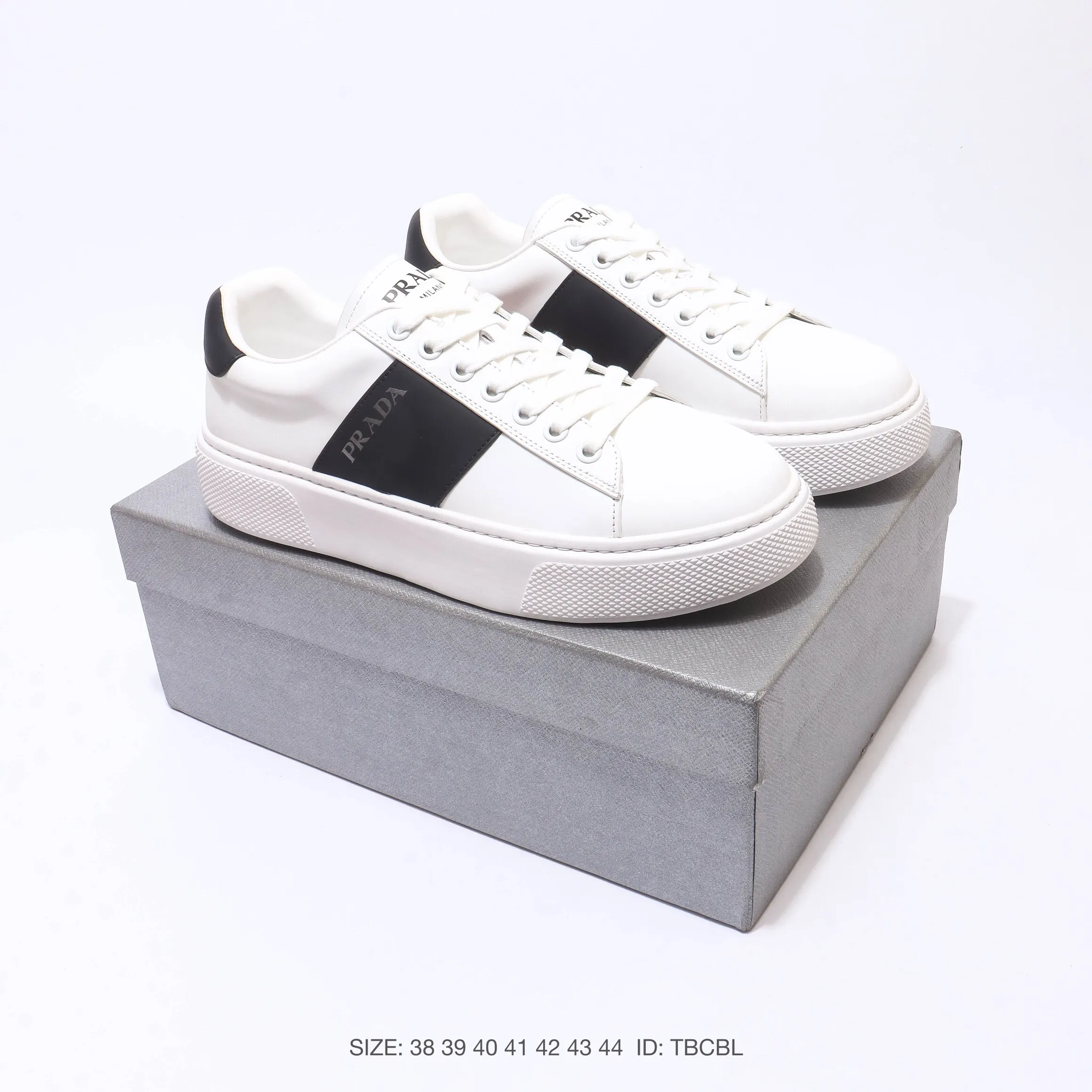Prada 休闲鞋 舒适