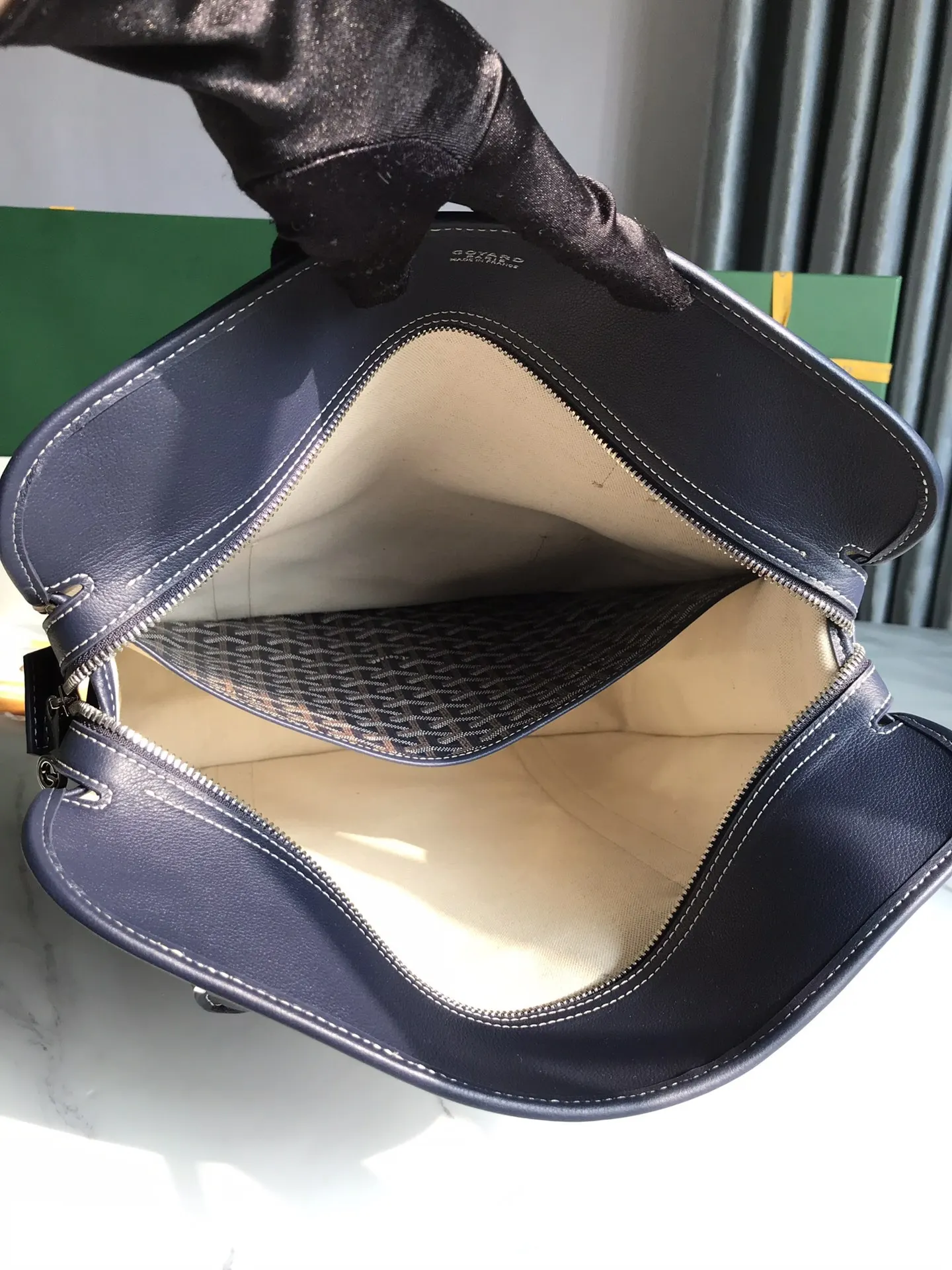 Goyard 皮革 Bourgogne竖款公文包 重新演绎了 商務通勤款