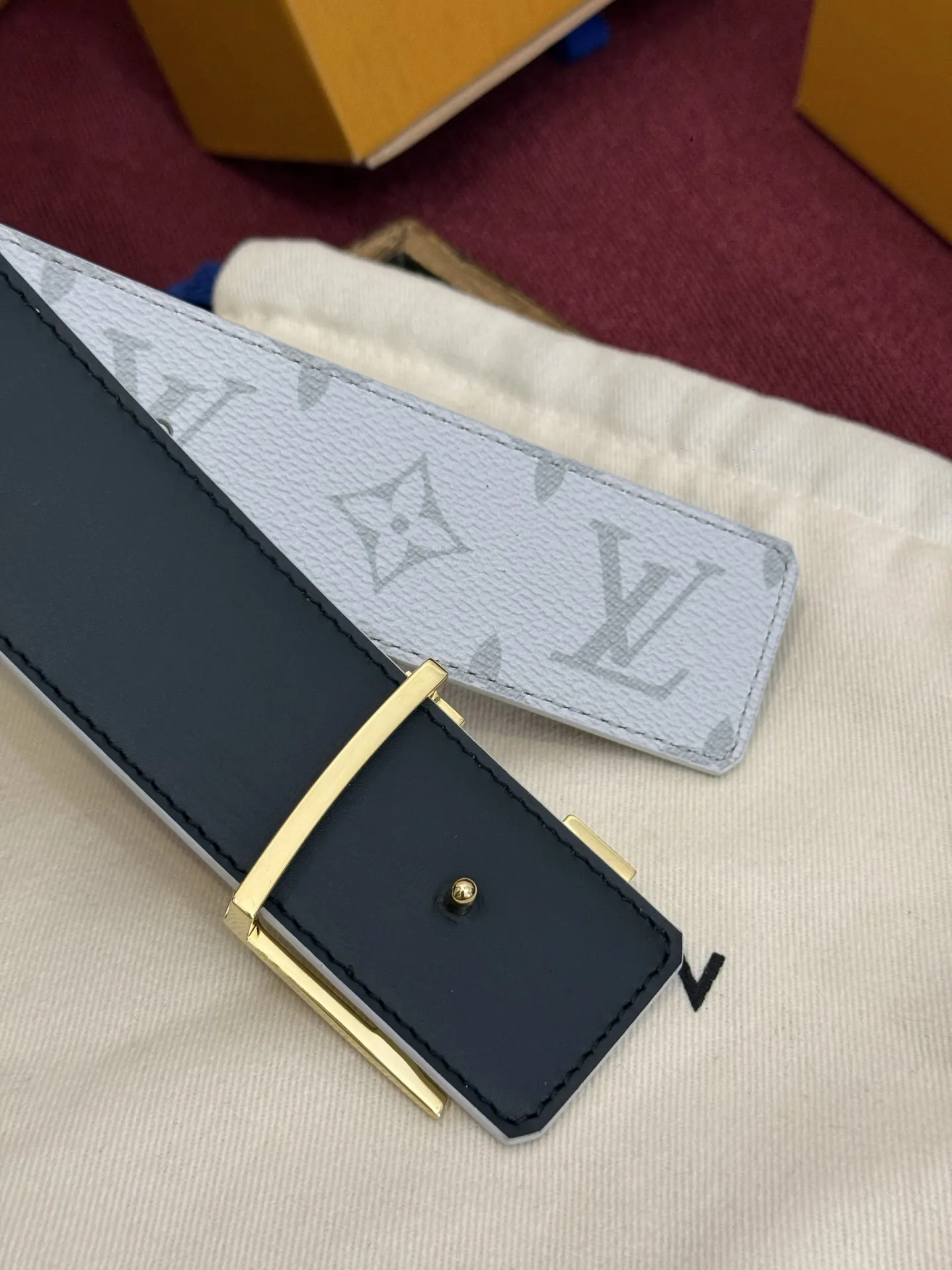 LV Green Double Sided Belt Business Casual | ORBUYBAG High-End Fashion Boutique