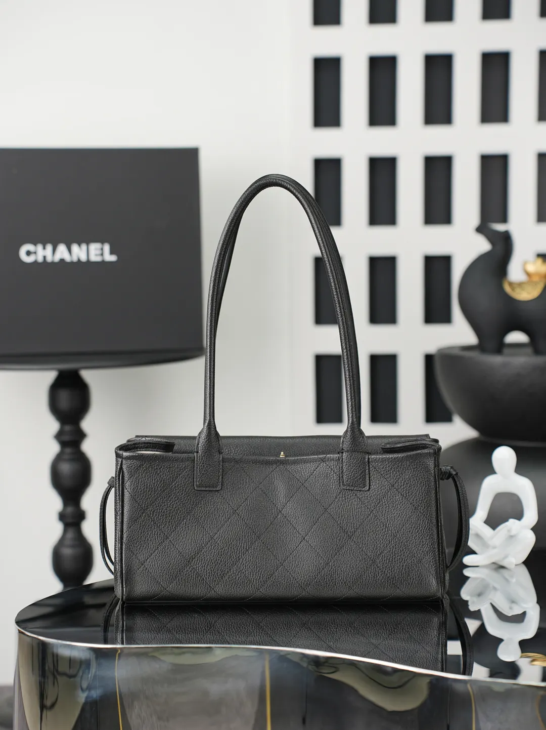 CHANEL 黑色 白色 小牛皮 腋下包 復古腋下背款