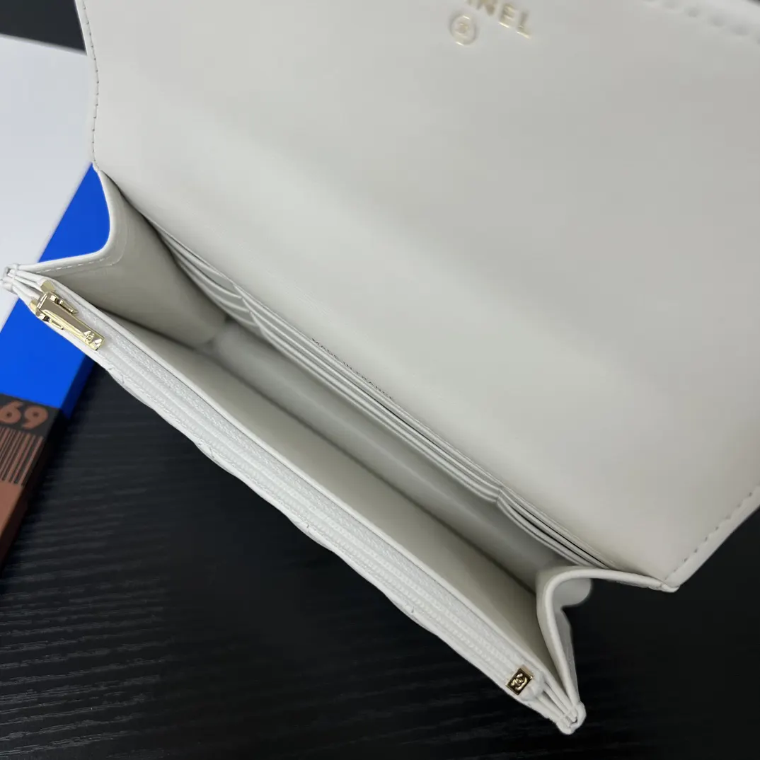 Chanel 白色 皮革 菱格绗缝 手提包