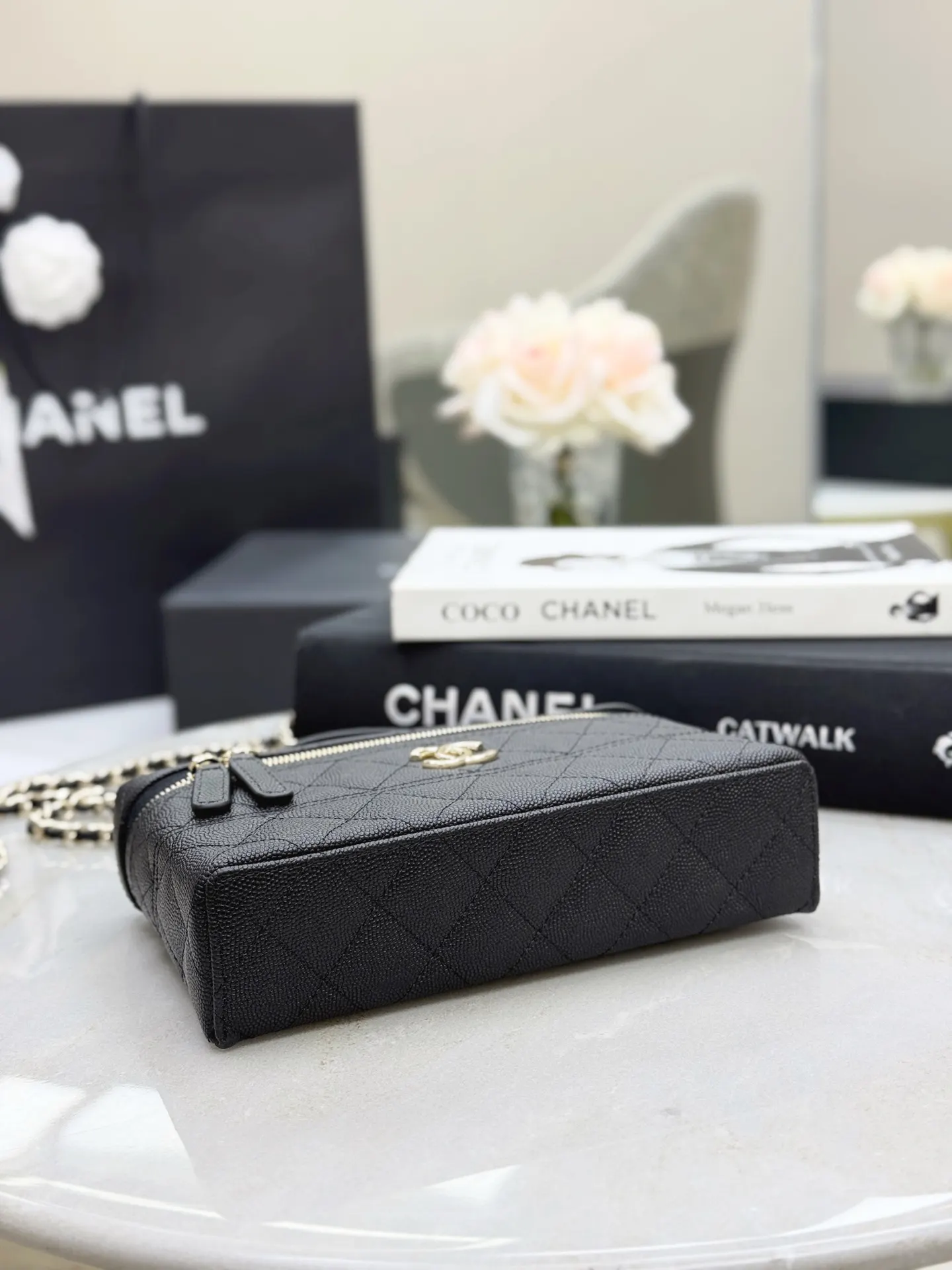CHANEL 19 Bag 黑色荔枝纹牛皮链条包 迷你款