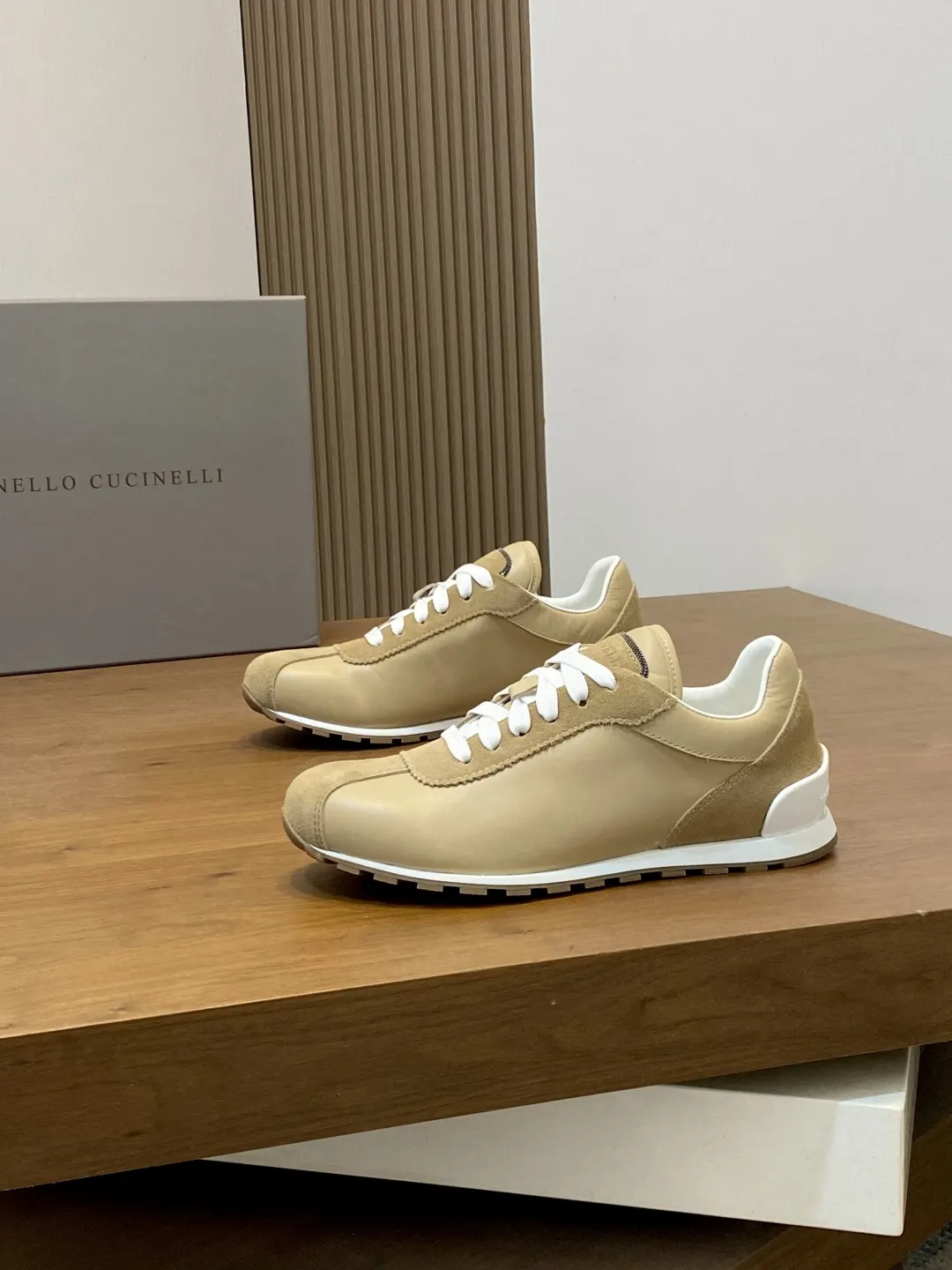 Brunello Cucinelli SS 白色 運動鞋 休閒百搭款(數字3) Brunello Cucinelli SS 白色 運動鞋 休閒百搭款(數字3)
