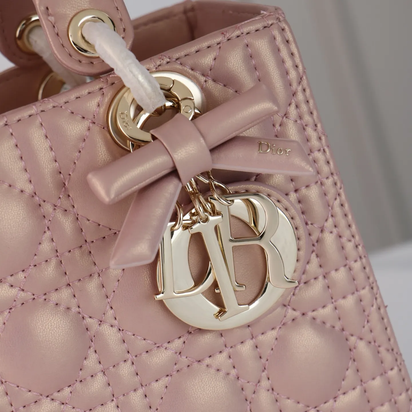 Dior Lady Dior Lady 粉色藤格纹手提斜挎包 金扣
