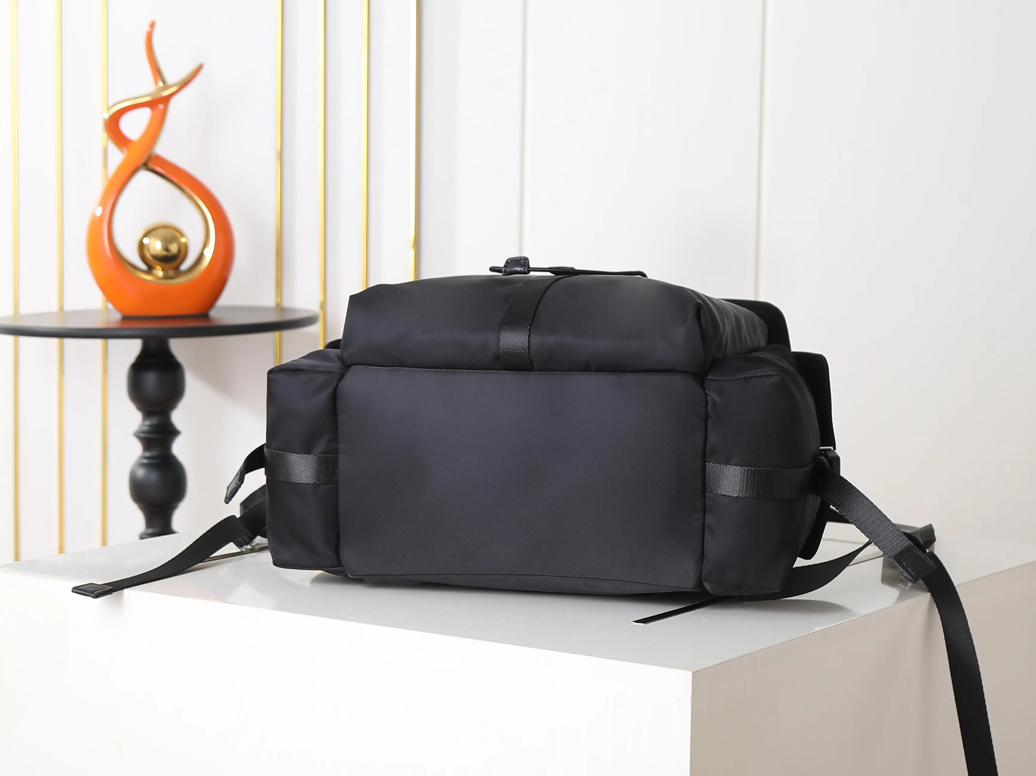 Prada 尼龍 皮革 雙肩背包 輕便实用