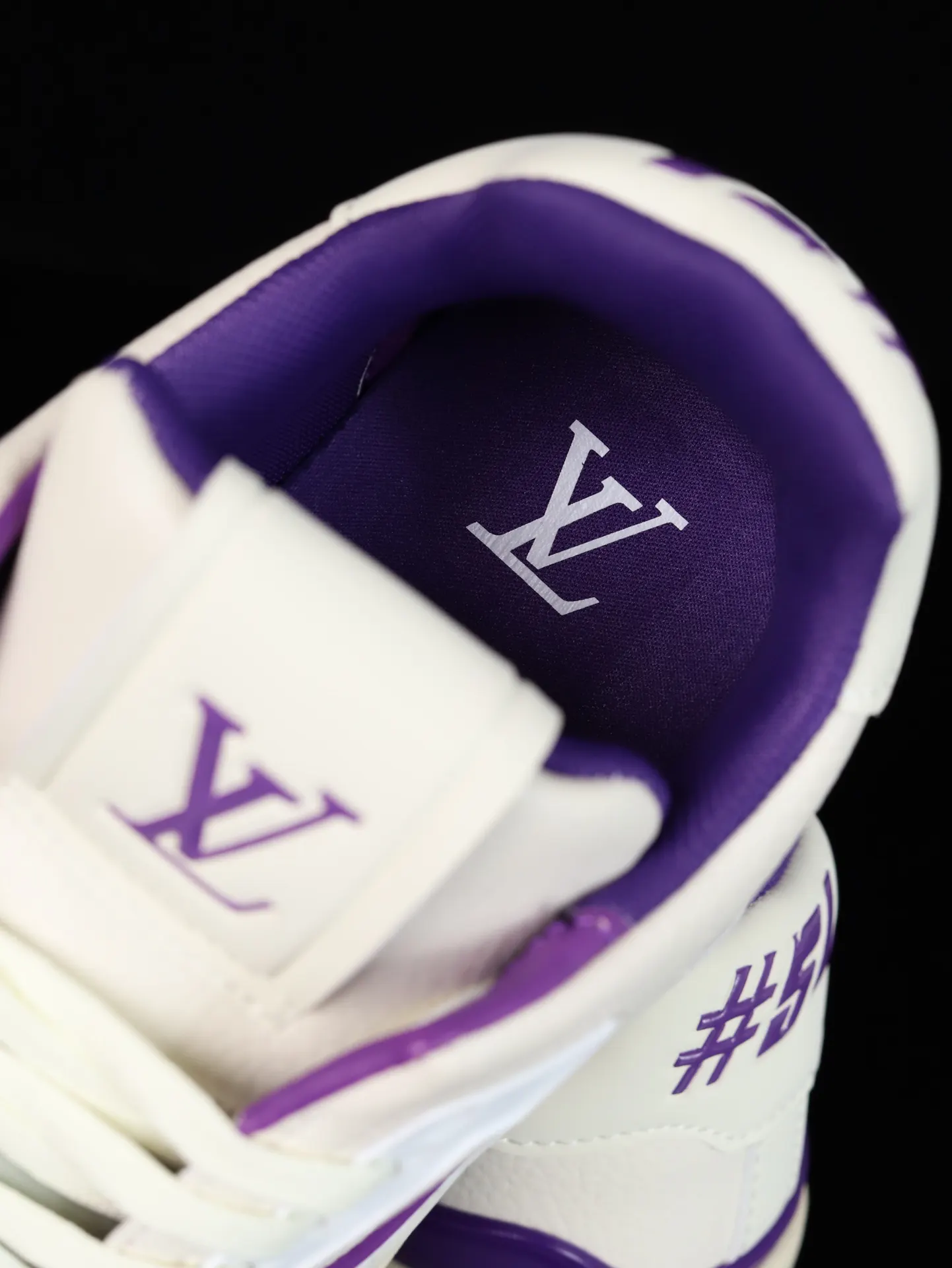 Louis Vuitton 运动鞋(數字5) Louis Vuitton 运动鞋(數字5)