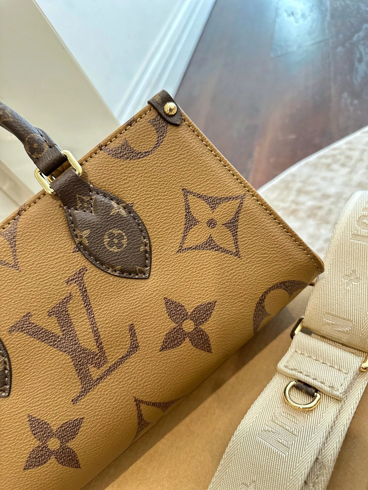 LV 牛皮 双盒 牛皮 Onthego East 托特包 大容量托特款