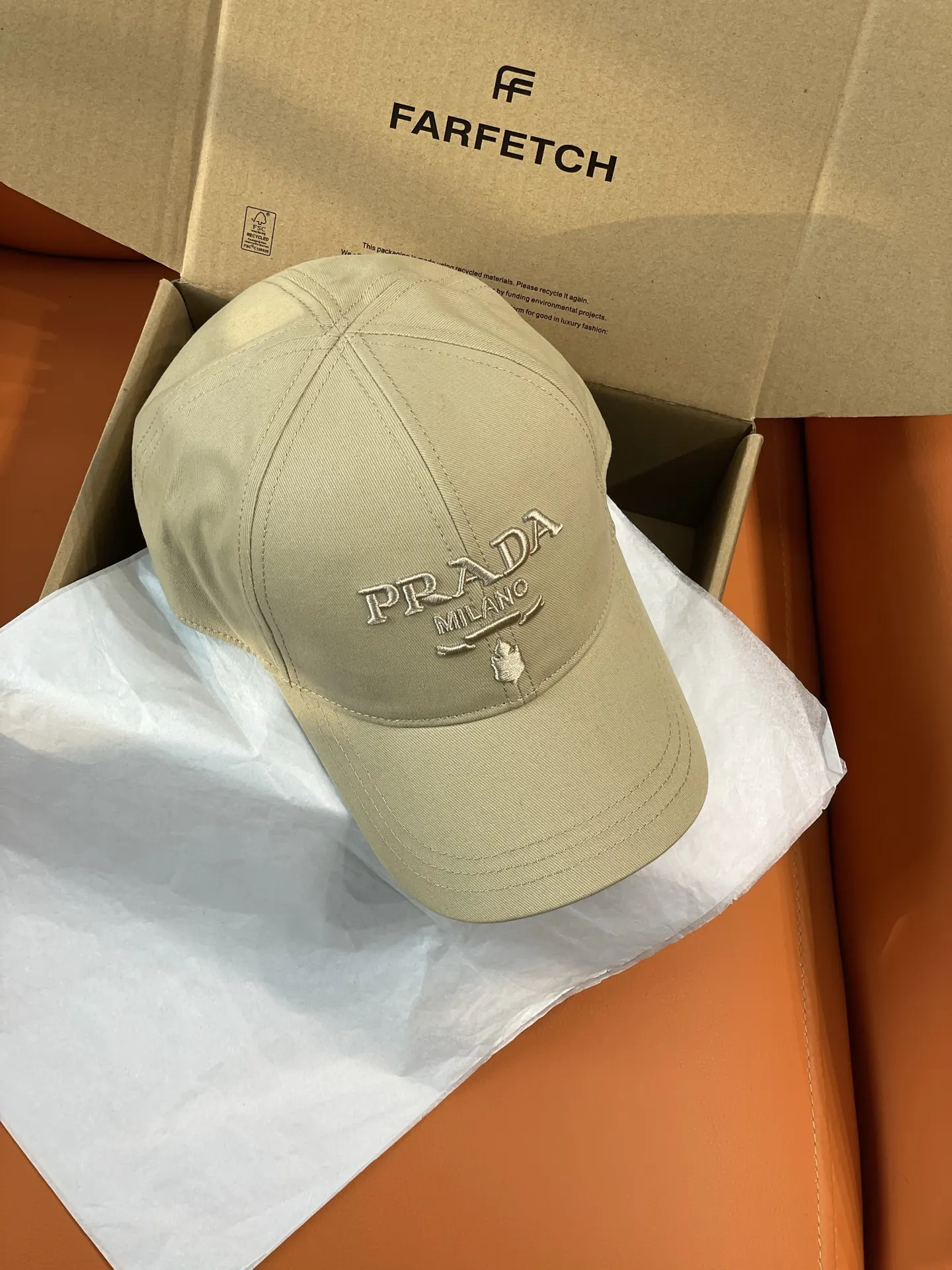 Prada 白色 牛仔 帽子