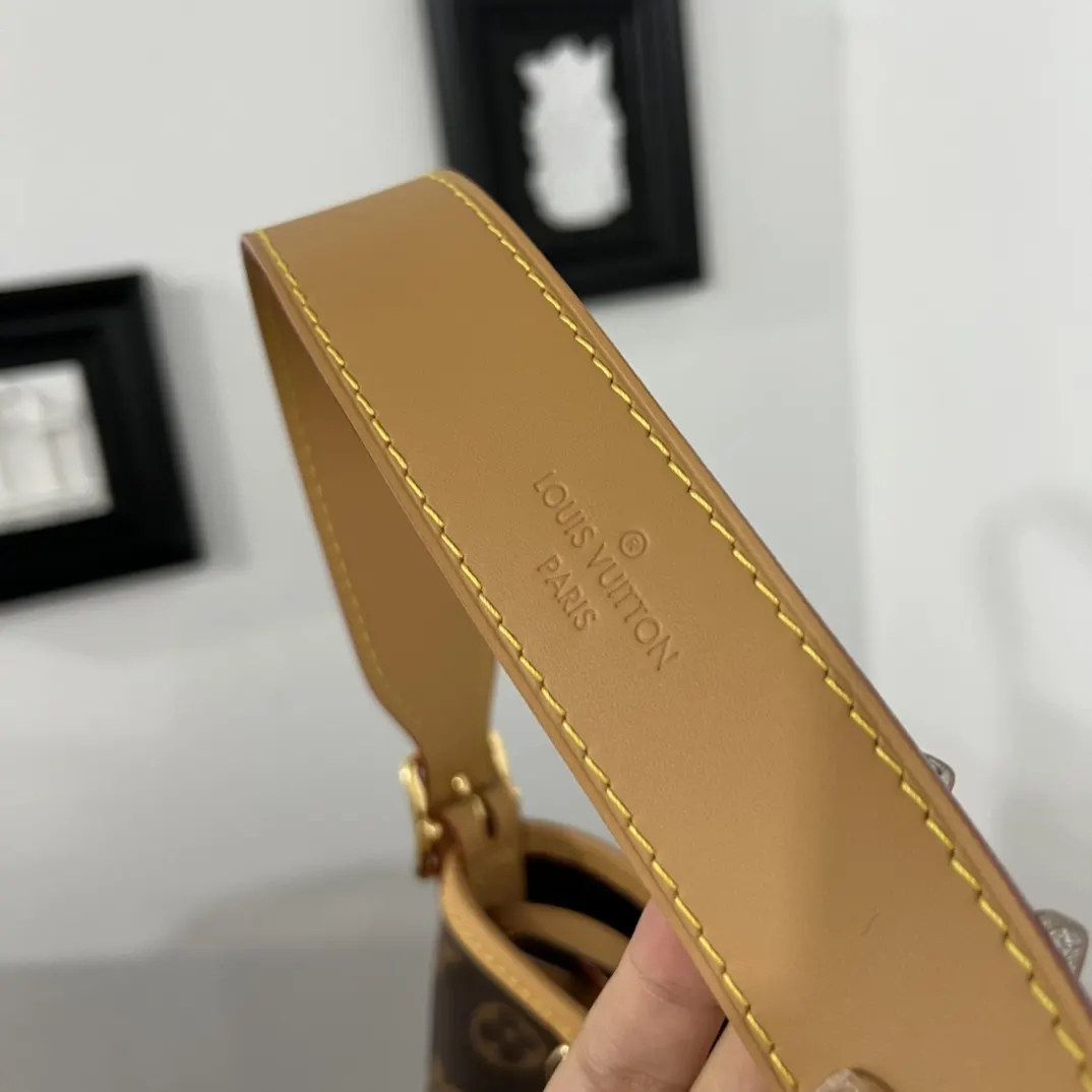 CarryAll 斜背包 輕便斜挎款