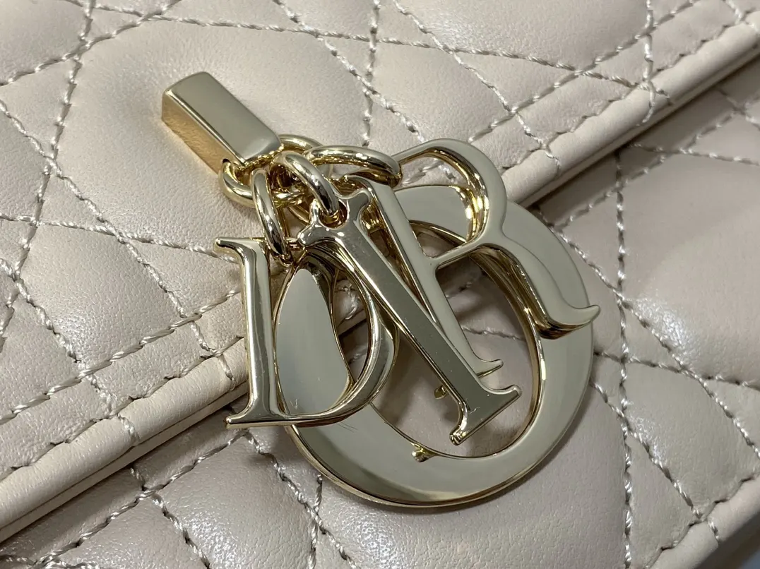 Dior Cannage Chain Handle Bag Image 3 Dior Cannage Chain Handle Bag Image 3