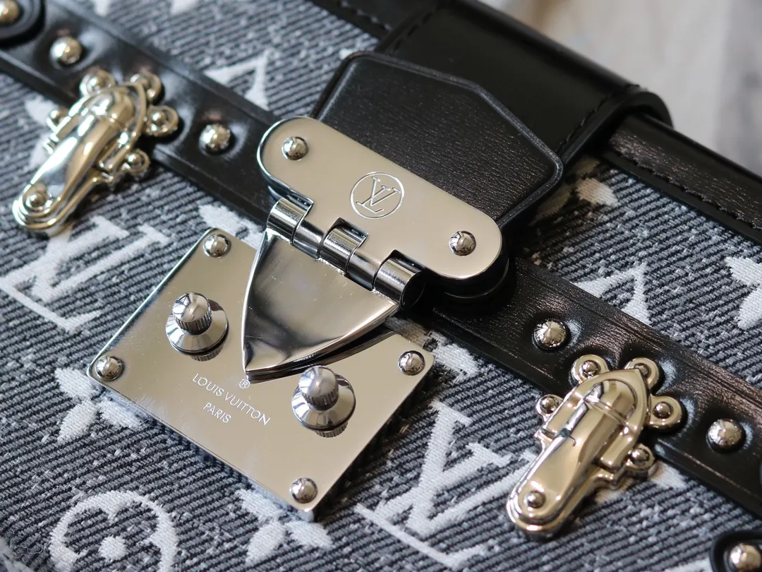 Louis Vuitton Chain Bag