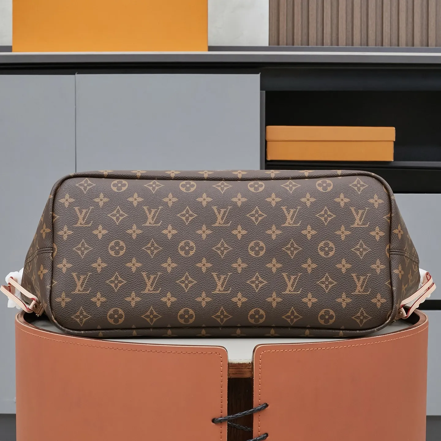 Neverfull 牛皮 收纳包 旅行收纳款