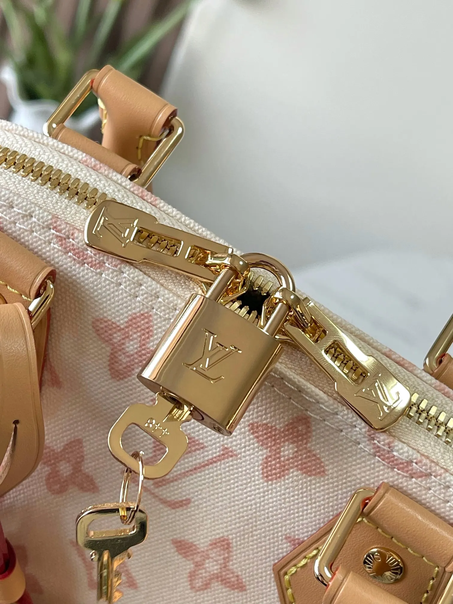 Louis Vuitton Alma 白色 皮革 手提包