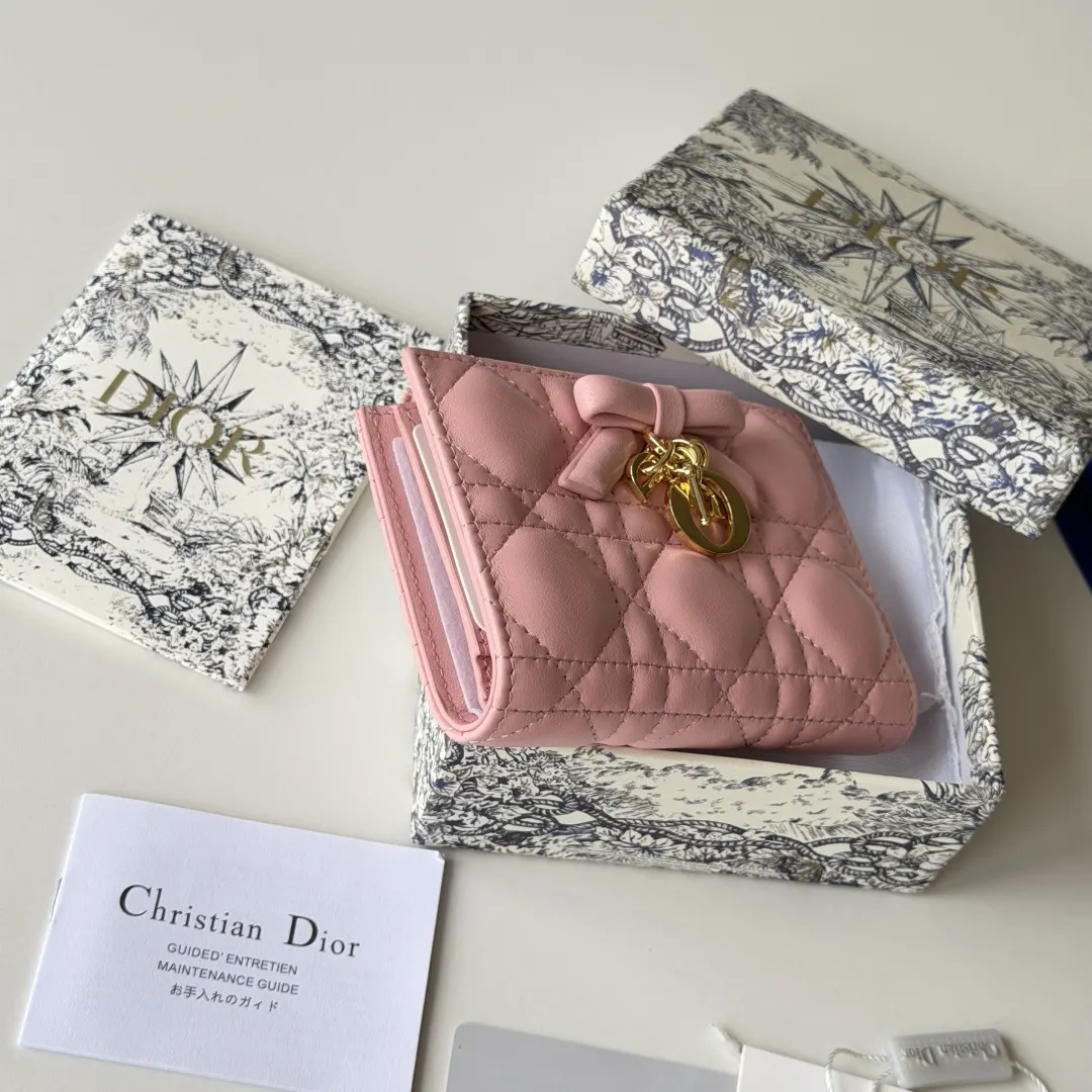 Dior 粉色羊皮迷你化妆包 收纳