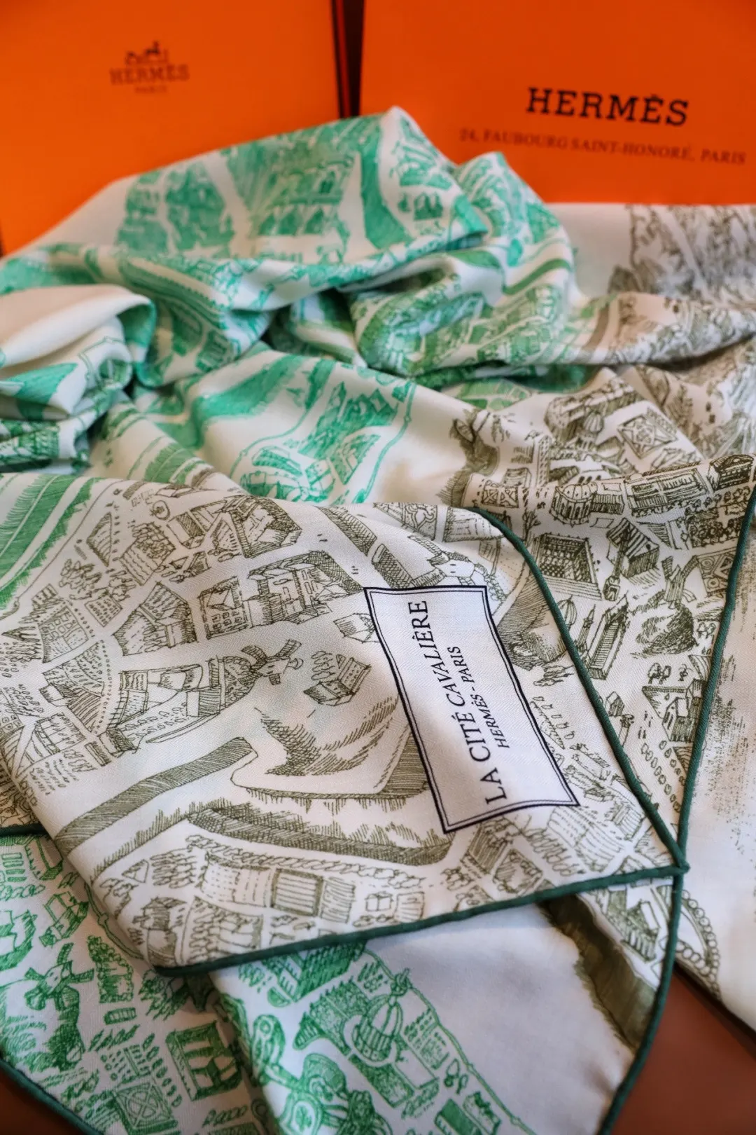 Hermès Scarf