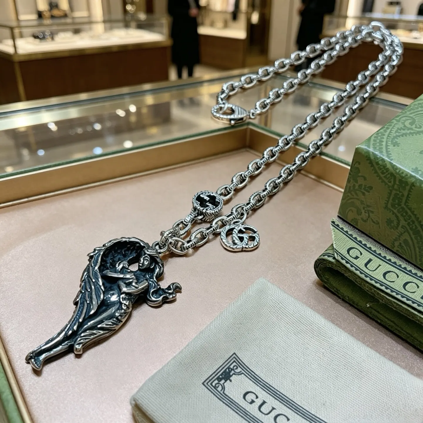 Gucci 链条包 单肩斜挎款