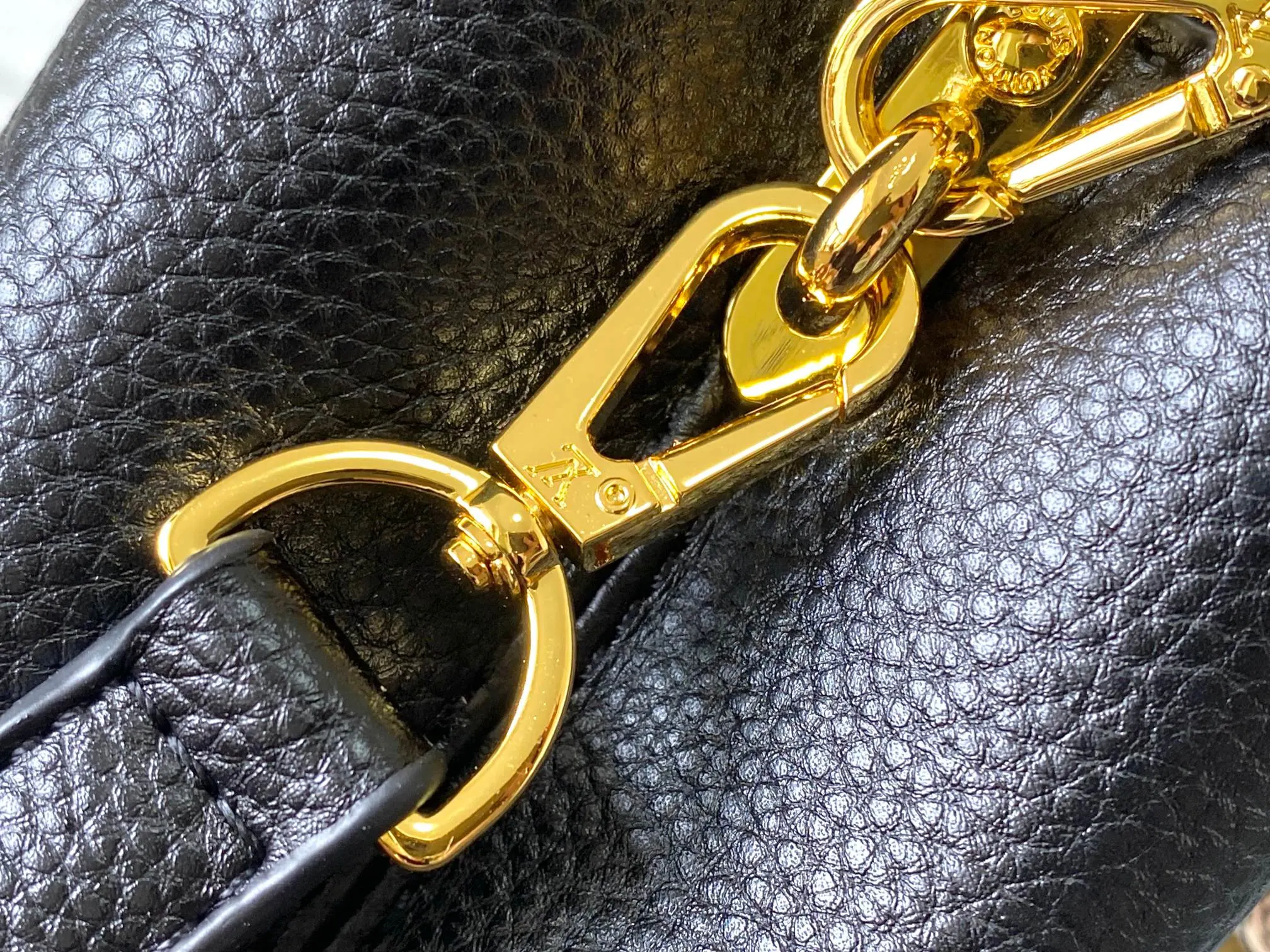 LV Capucines 牛皮 鏈條包 精致鏈條款