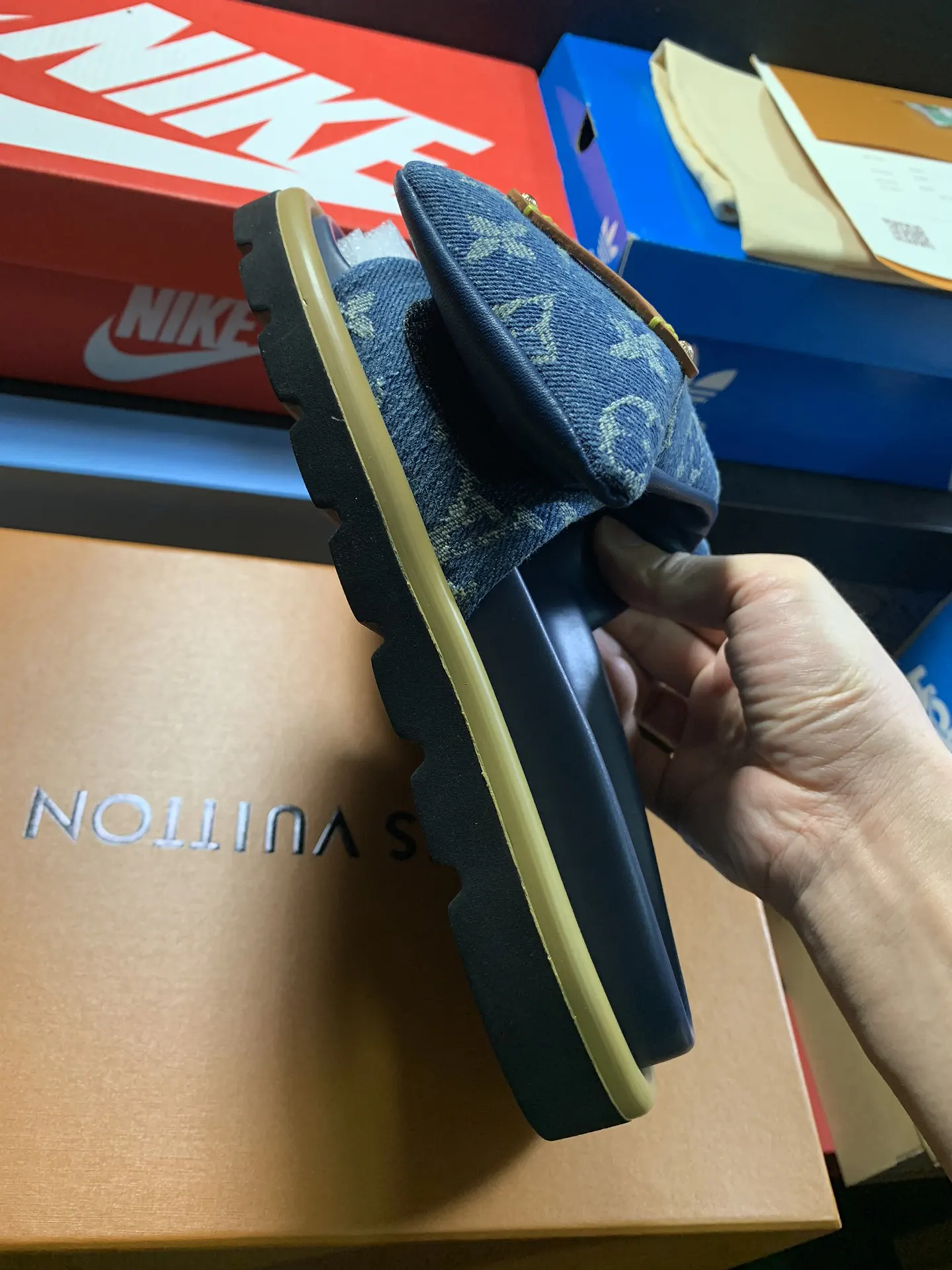 LV platform slippers, casual and versatile Image 6 LV platform slippers, casual and versatile Image 6