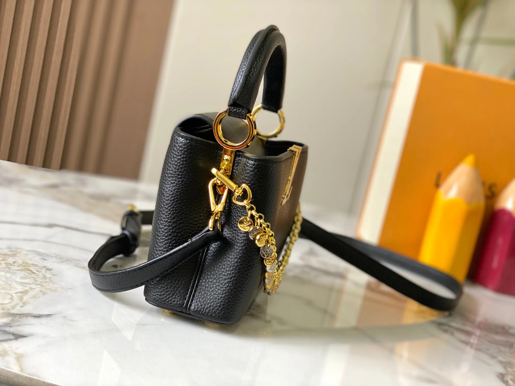LV Capucines 牛皮 鏈條包 精致鏈條款