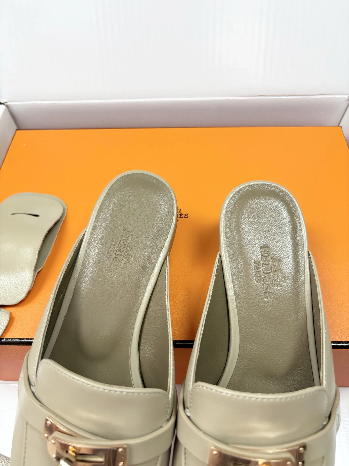 Hermès 乐福鞋